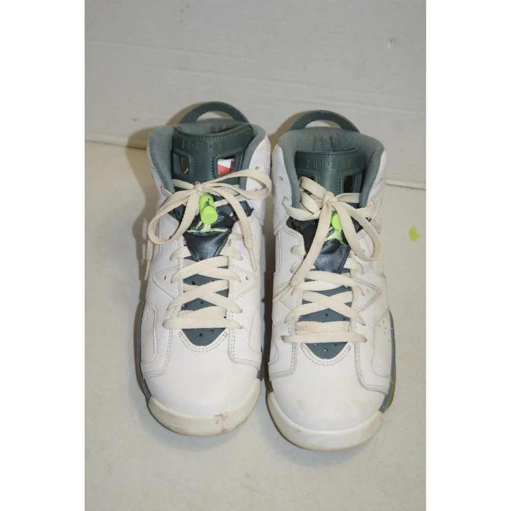 Air Jordan 6 Retro Mango Ghost Green Sneakers Size 6.5y Pre-Owned 384665-114